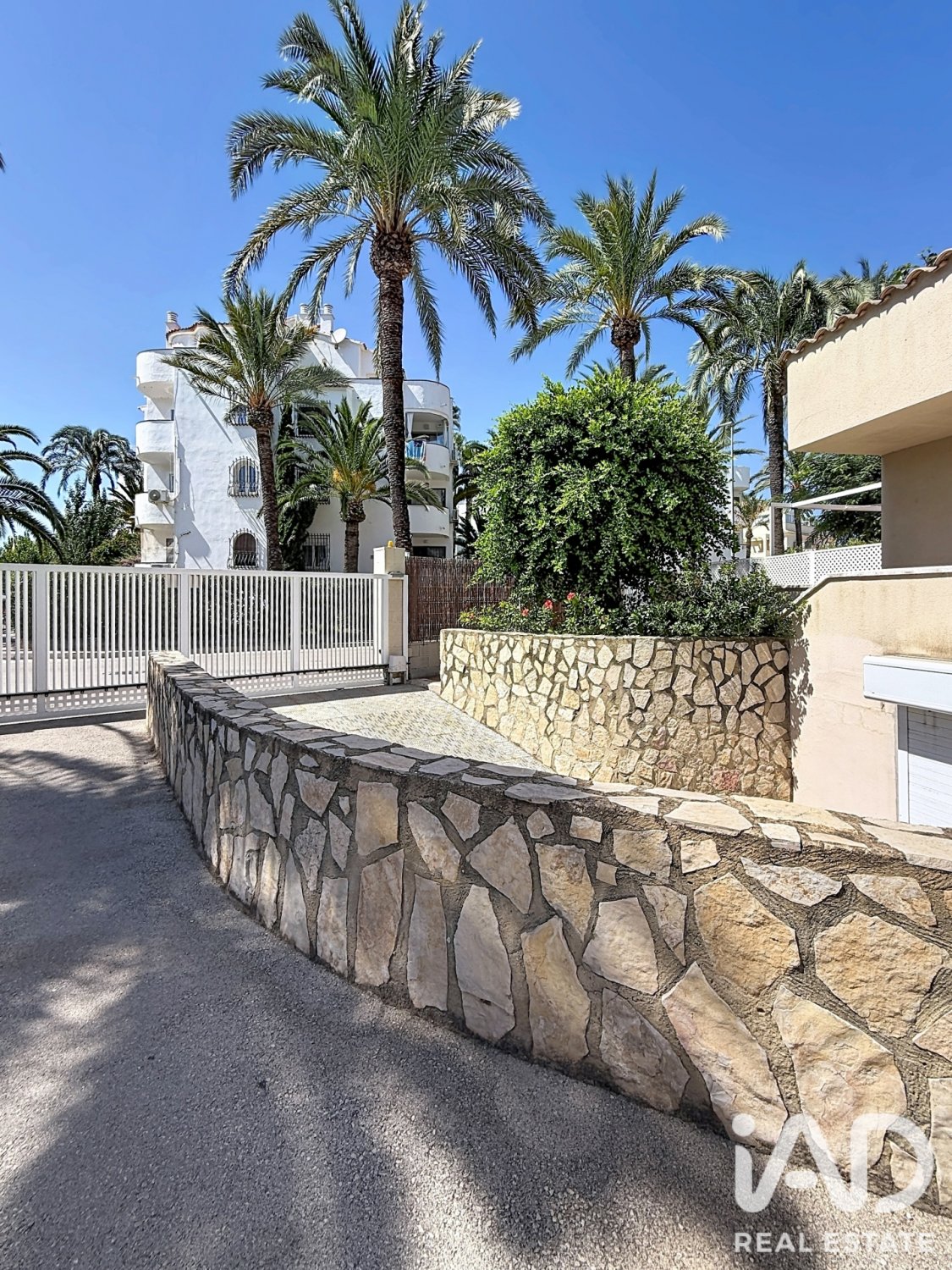 Apartment in Denia, Alicante, Spain 3 bedrooms, 97 sq.m. No. 195803