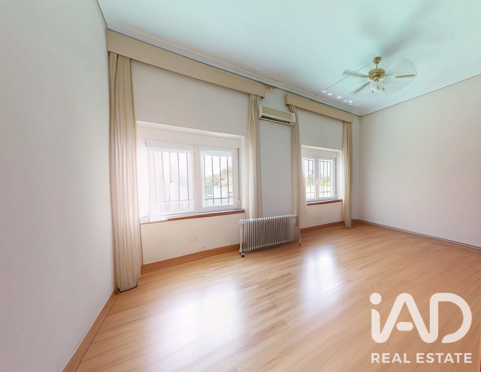 Talo Cordoba, Espanja 5 makuuhuonetta, 347 m2 No. 195805