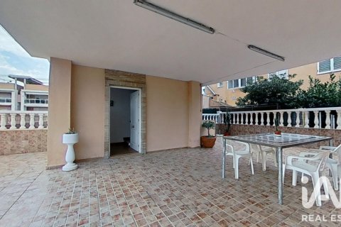 Kaupunkipientalo Moncofa, Castellon, Espanja 3 makuuhuonetta, 164 m2 No. 195801