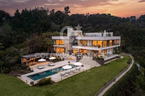 Villa in Benahavis, Malaga, Spanien 6 Schlafzimmer, 958 m2 Nr. 157628