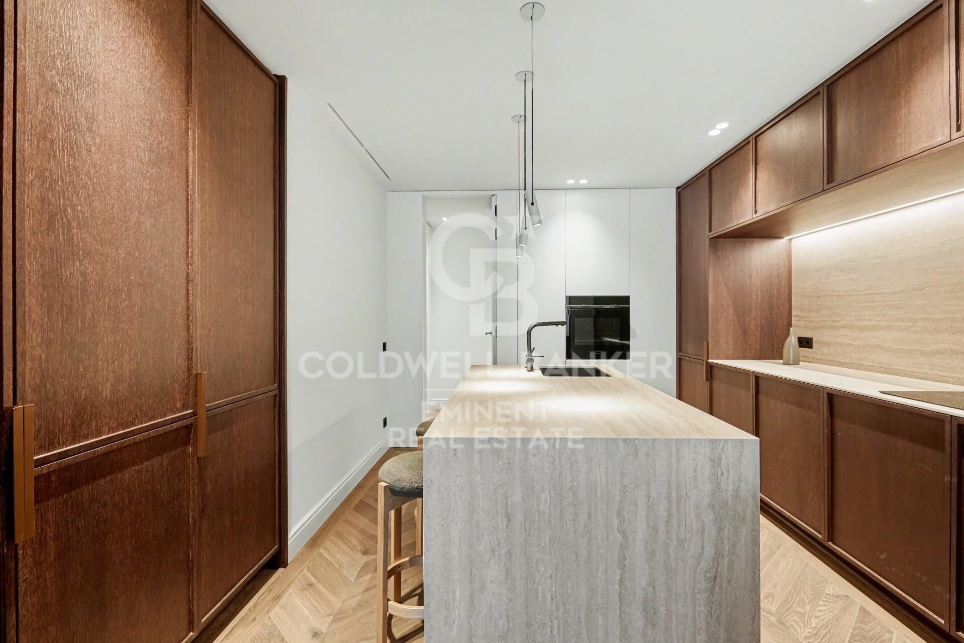 Dzīvoklis Barcelona, Spānijā 3 istabas, 230 m2 Nr. 178383