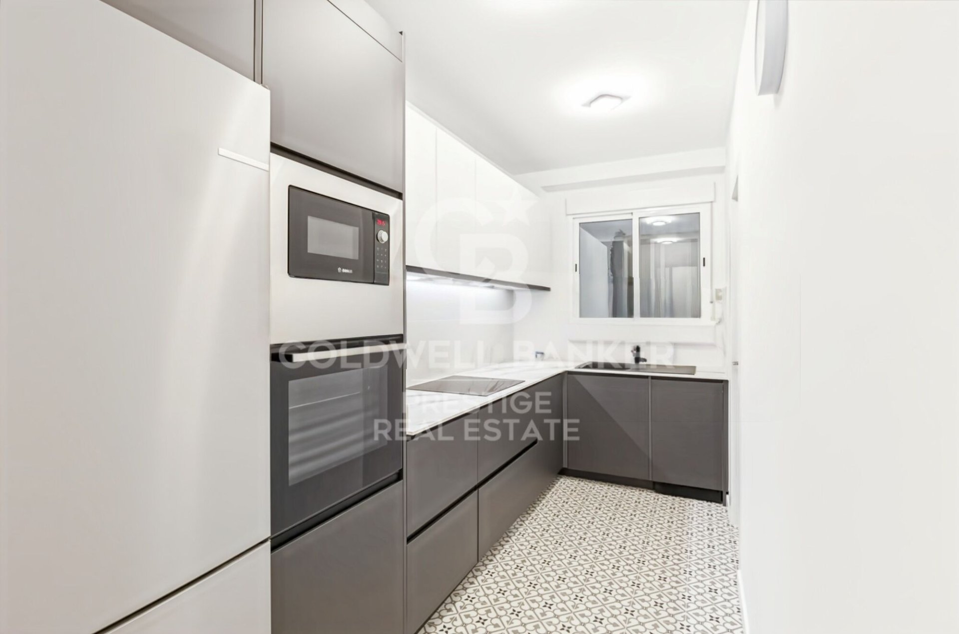 Apartament w Barcelona, Hiszpania 4 sypialnie, 111 mkw. nr 157294