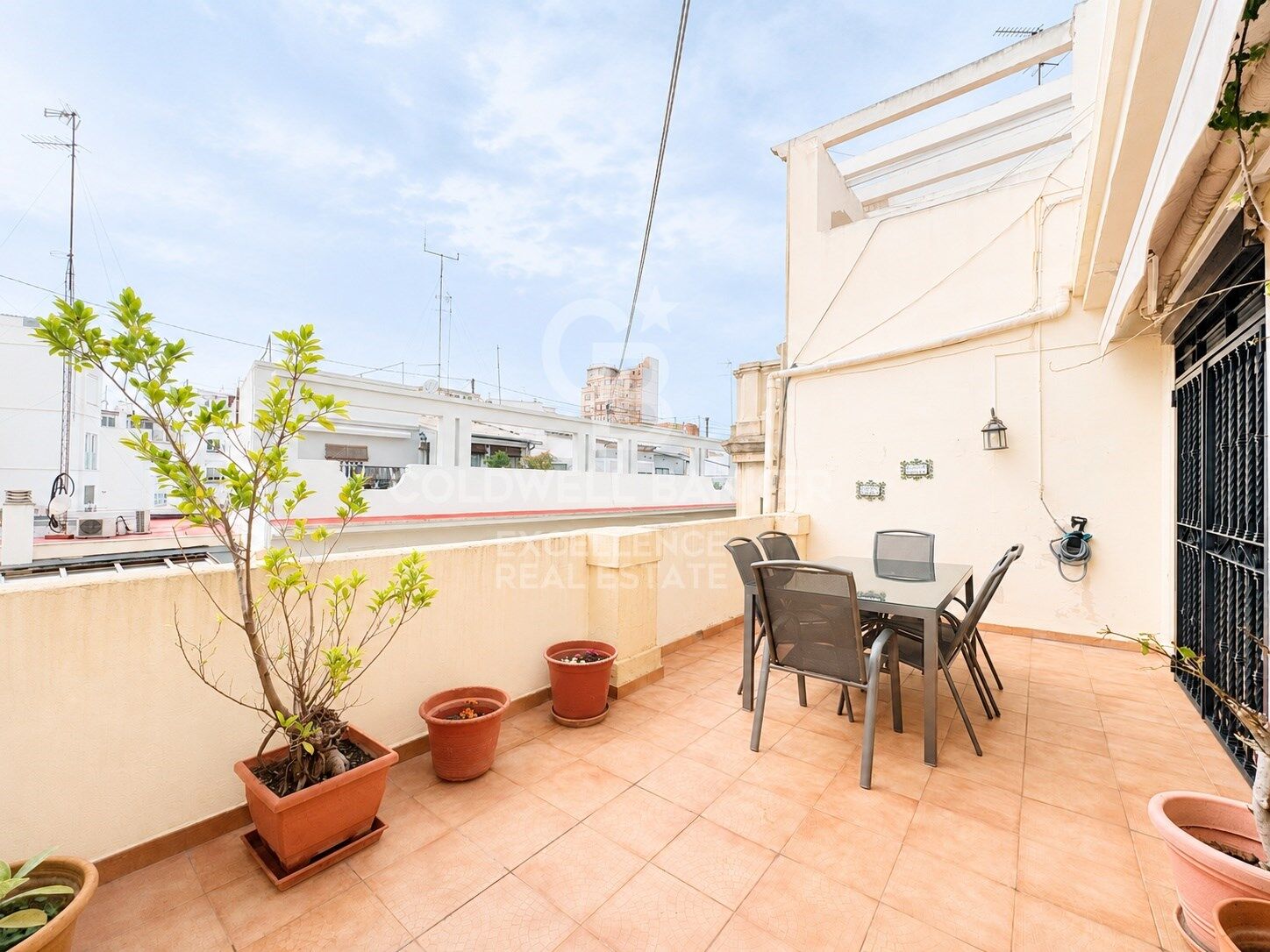 Takvåning i Valencia, Spanien 4 sovrum, 159 kvm. Nr. 157293