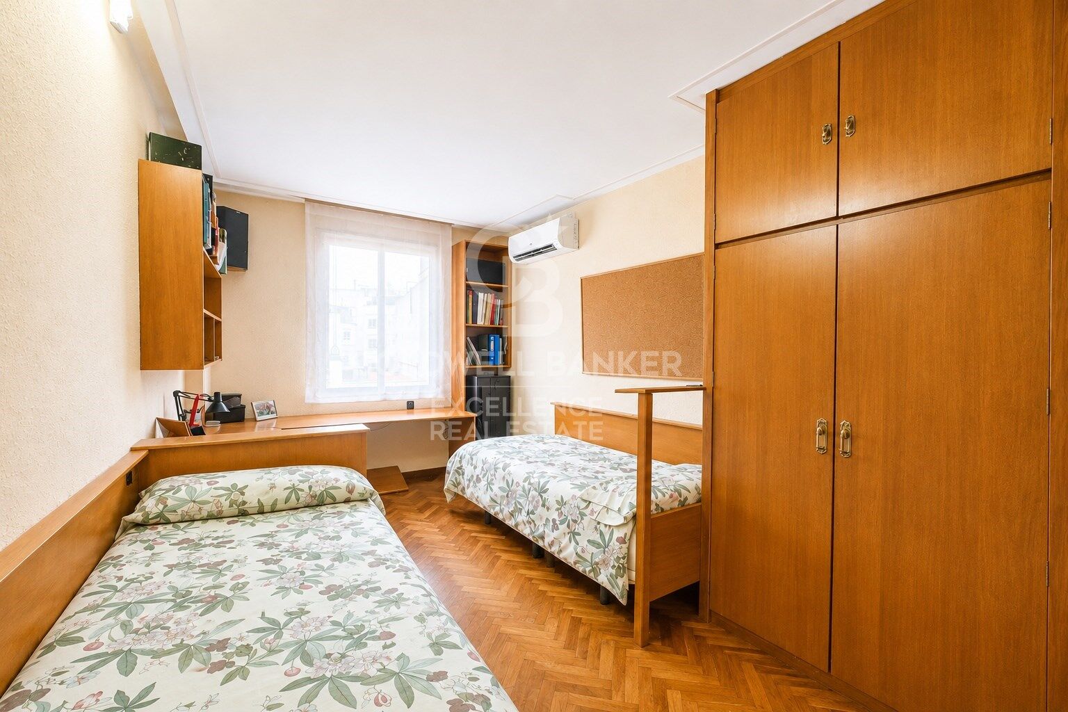 Takvåning i Valencia, Spanien 4 sovrum, 159 kvm. Nr. 157293