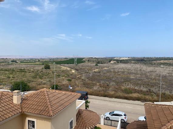 Talo San Miguel de Salinas, Alicante, Espanja 2 makuuhuonetta, 147 m2 No. 165898