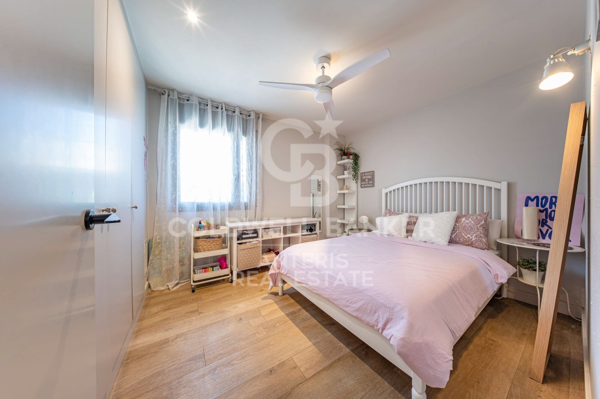 Kattohuoneisto Badalona, Barcelona, Espanja 4 makuuhuonetta, 152 m2 No. 178478