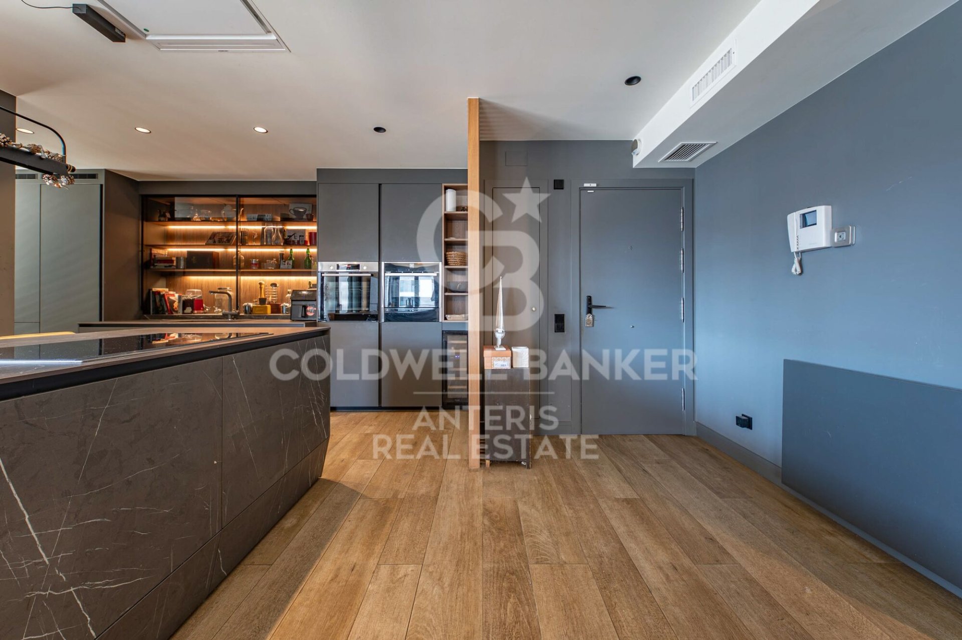 Kattohuoneisto Badalona, Barcelona, Espanja 4 makuuhuonetta, 152 m2 No. 178478