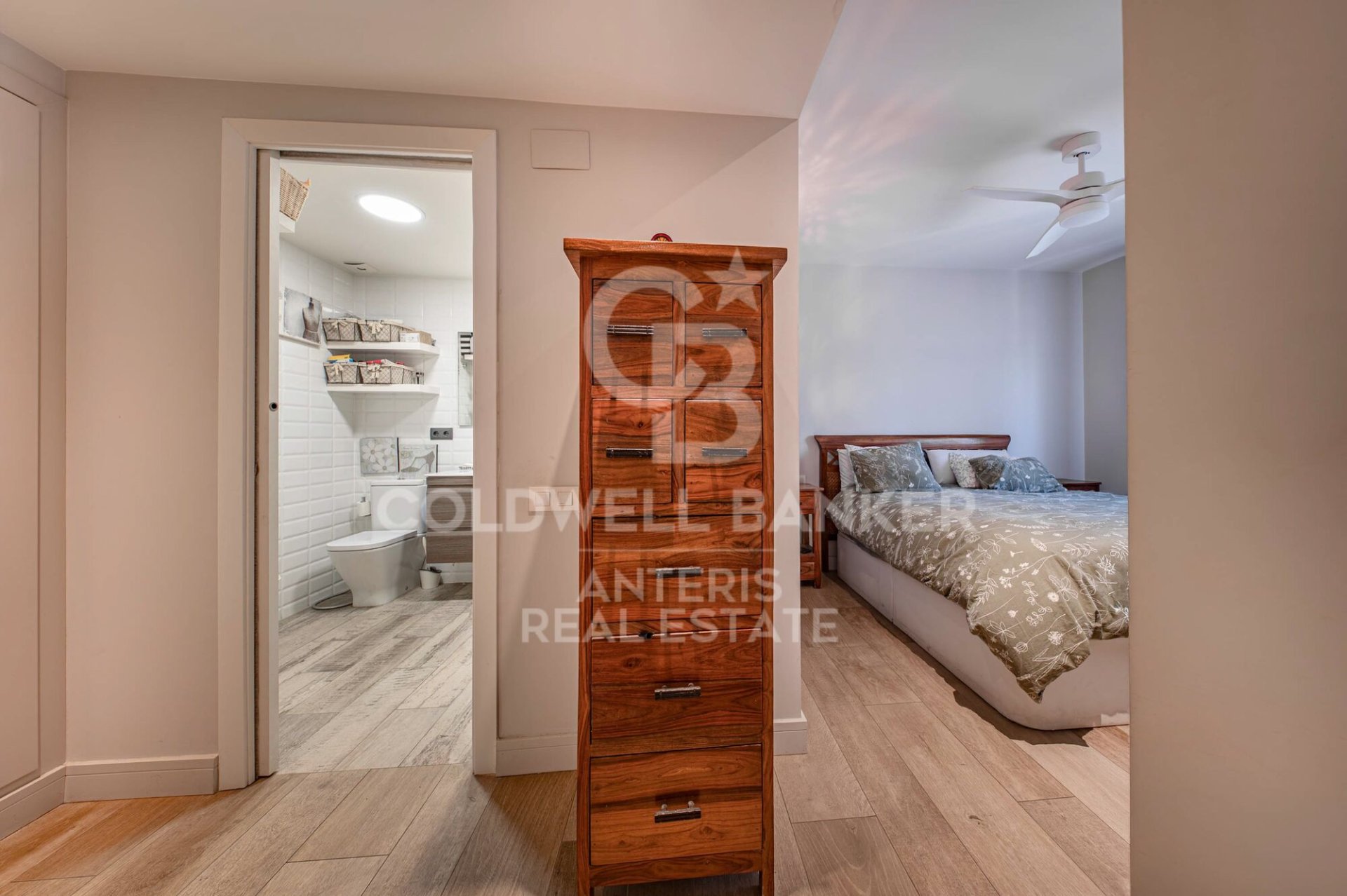 Kattohuoneisto Badalona, Barcelona, Espanja 4 makuuhuonetta, 152 m2 No. 178478