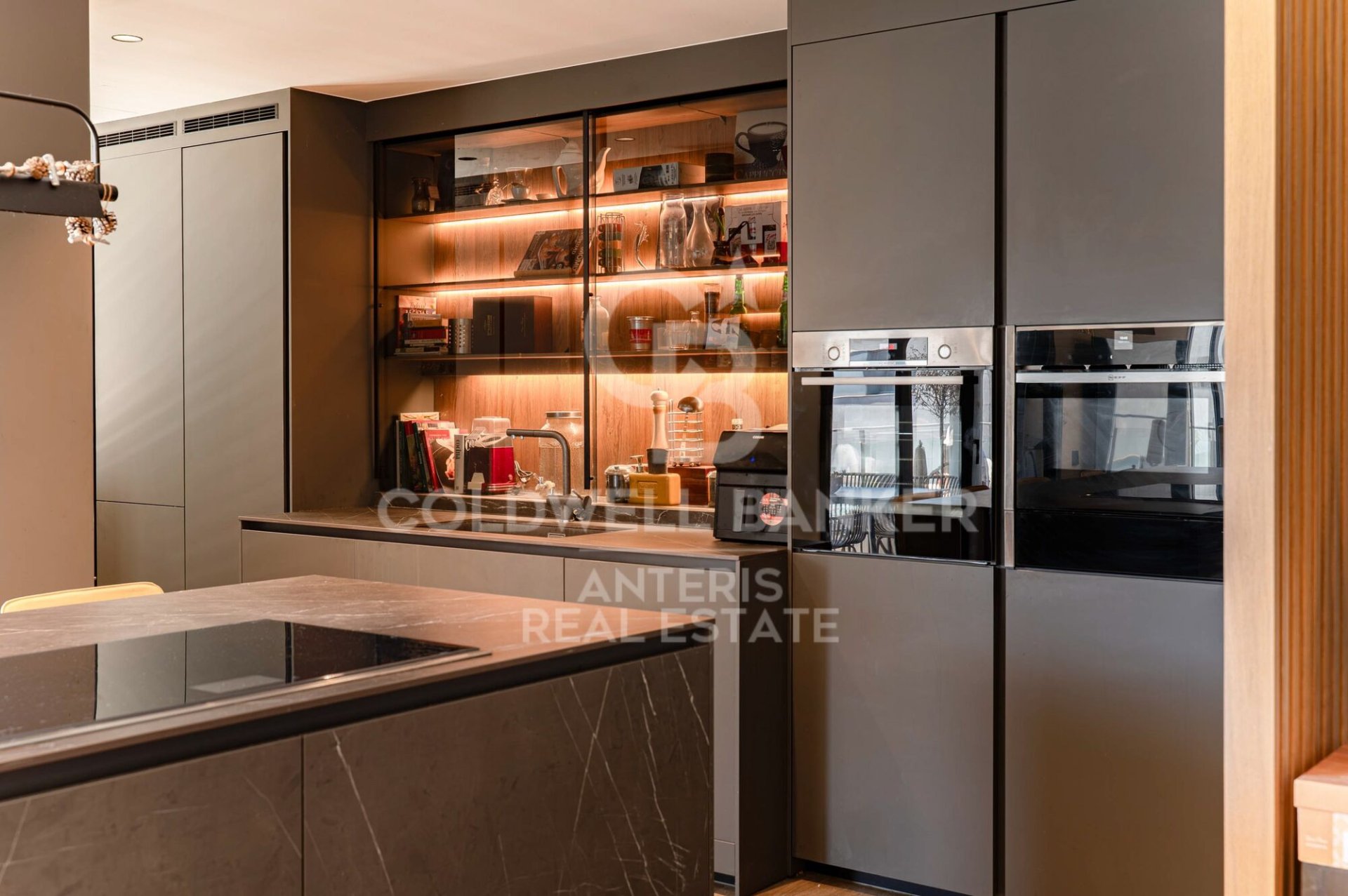 Kattohuoneisto Badalona, Barcelona, Espanja 4 makuuhuonetta, 152 m2 No. 178478