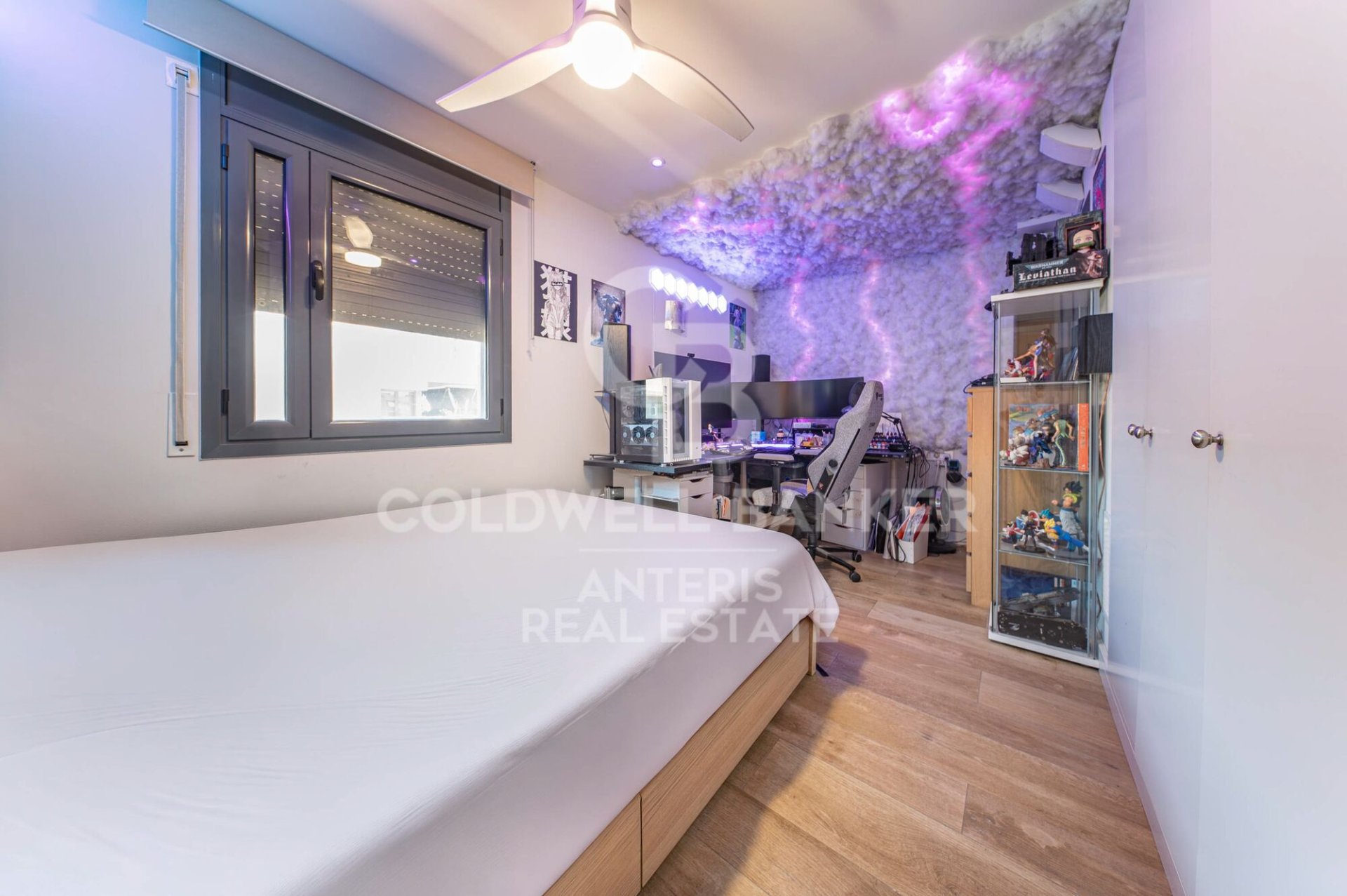 Kattohuoneisto Badalona, Barcelona, Espanja 4 makuuhuonetta, 152 m2 No. 178478