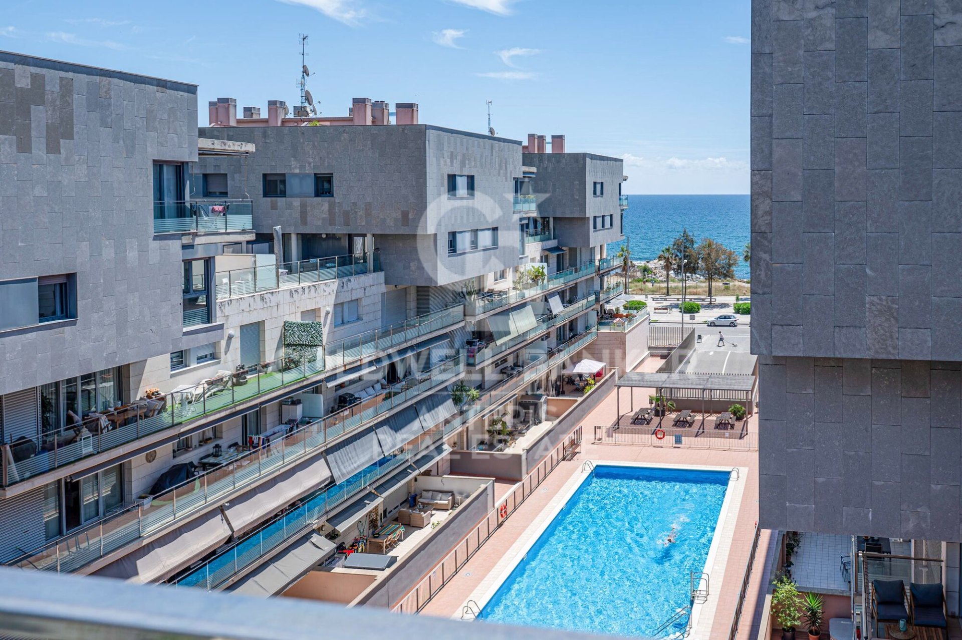 Kattohuoneisto Badalona, Barcelona, Espanja 4 makuuhuonetta, 152 m2 No. 178478