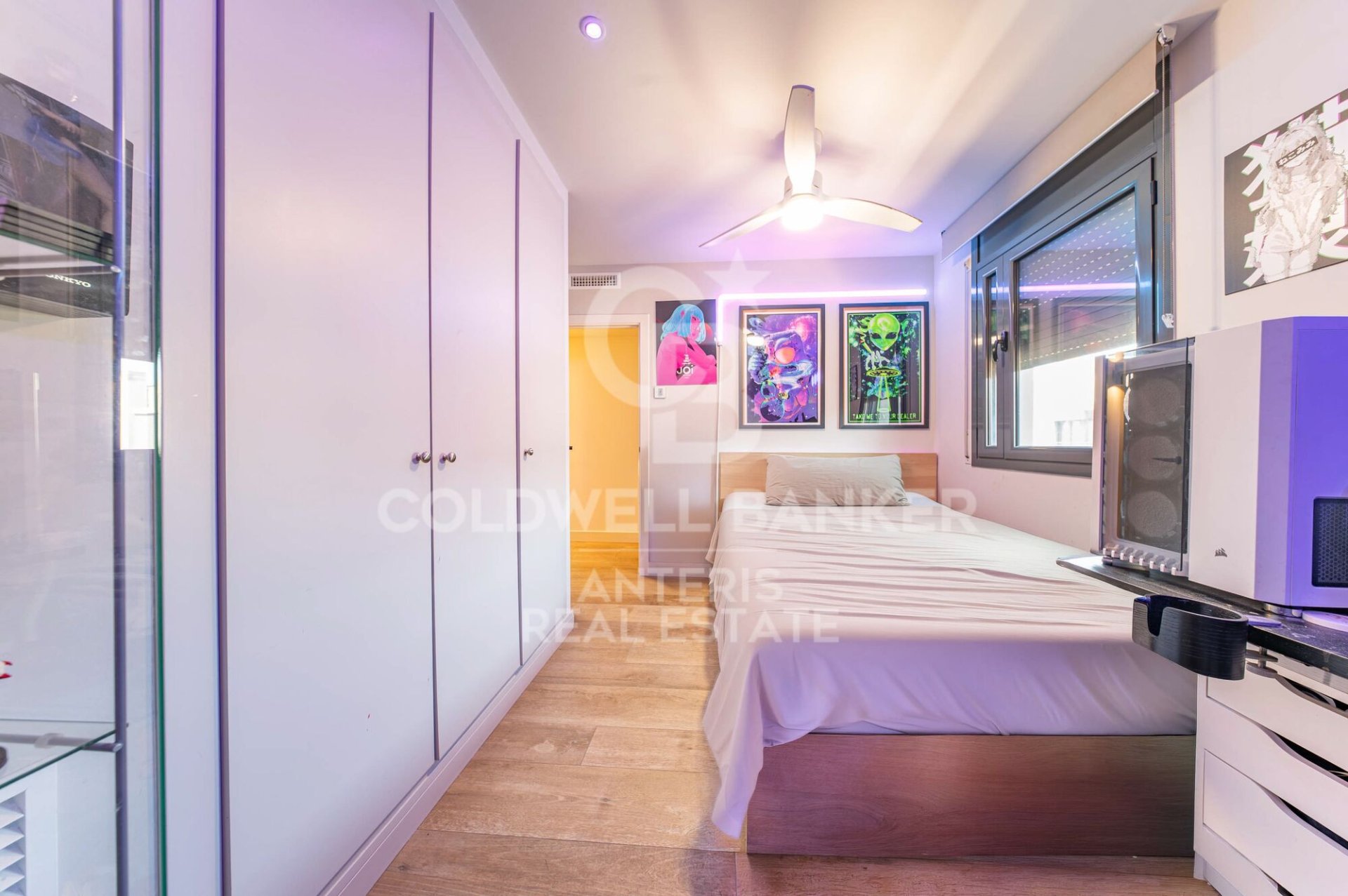 Kattohuoneisto Badalona, Barcelona, Espanja 4 makuuhuonetta, 152 m2 No. 178478