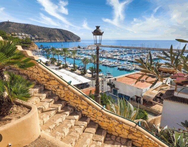 Villa i Moraira, Alicante, Spanien 3 sovrum, 187 kvm. Nr. 178480