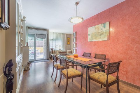Dzīvoklis Sant Feliu de Llobregat, Barcelona, Spānijā 3 istabas, 104 m2 Nr. 181323