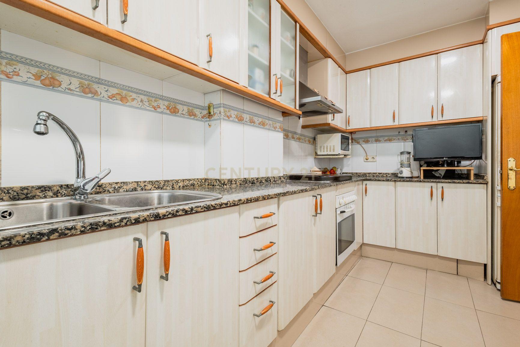 Wohnung in Sant Feliu de Llobregat, Barcelona, Spanien 3 Schlafzimmer, 104 m2 Nr. 181323