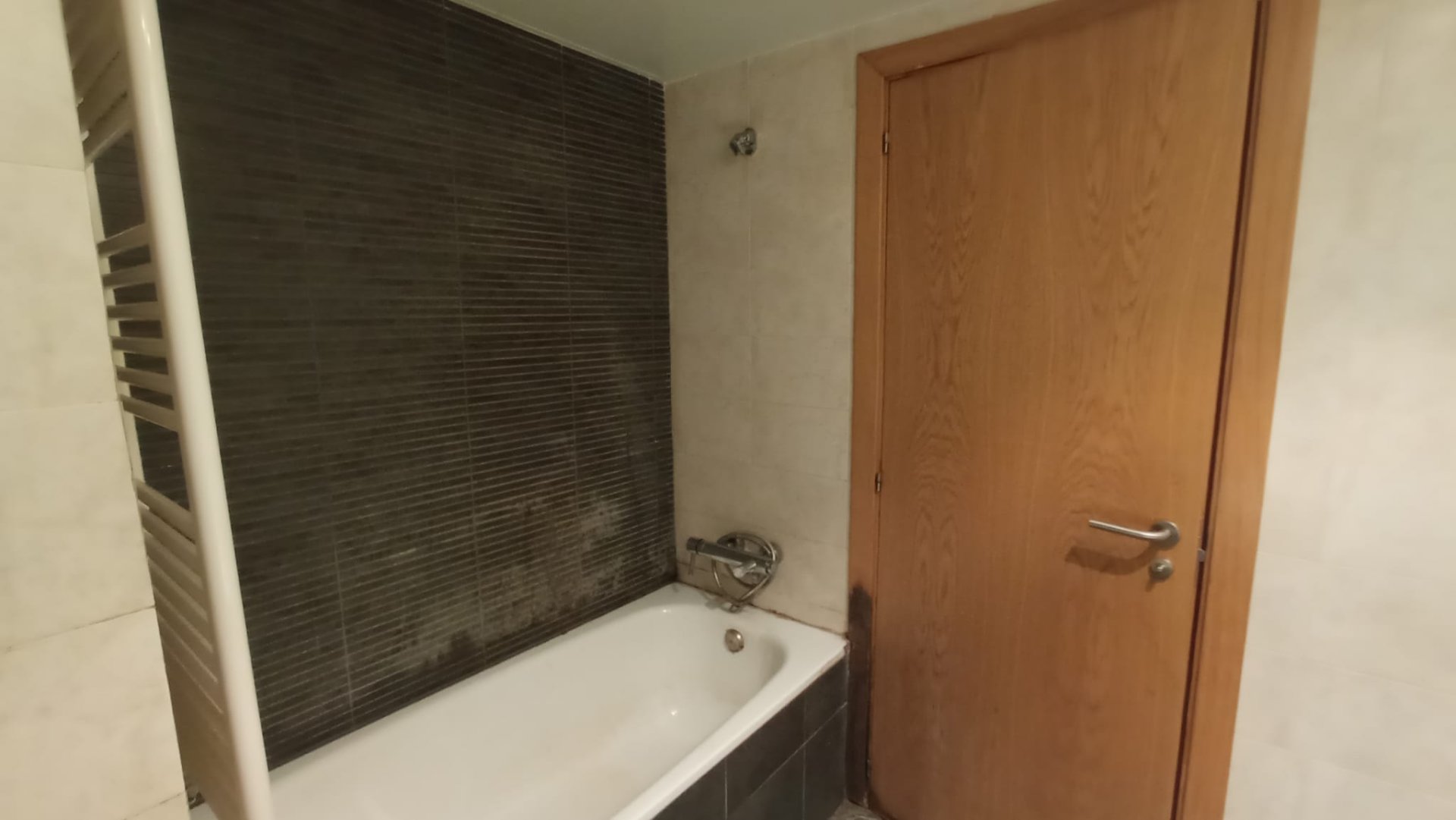 Commercial property in Igualada, Barcelona, Spain 3 bedrooms,  No. 181325