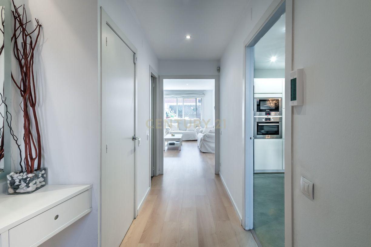 House à Sant Joan Despi, Barcelona, Espagne 4 chambres, 219 m2 No. 181324