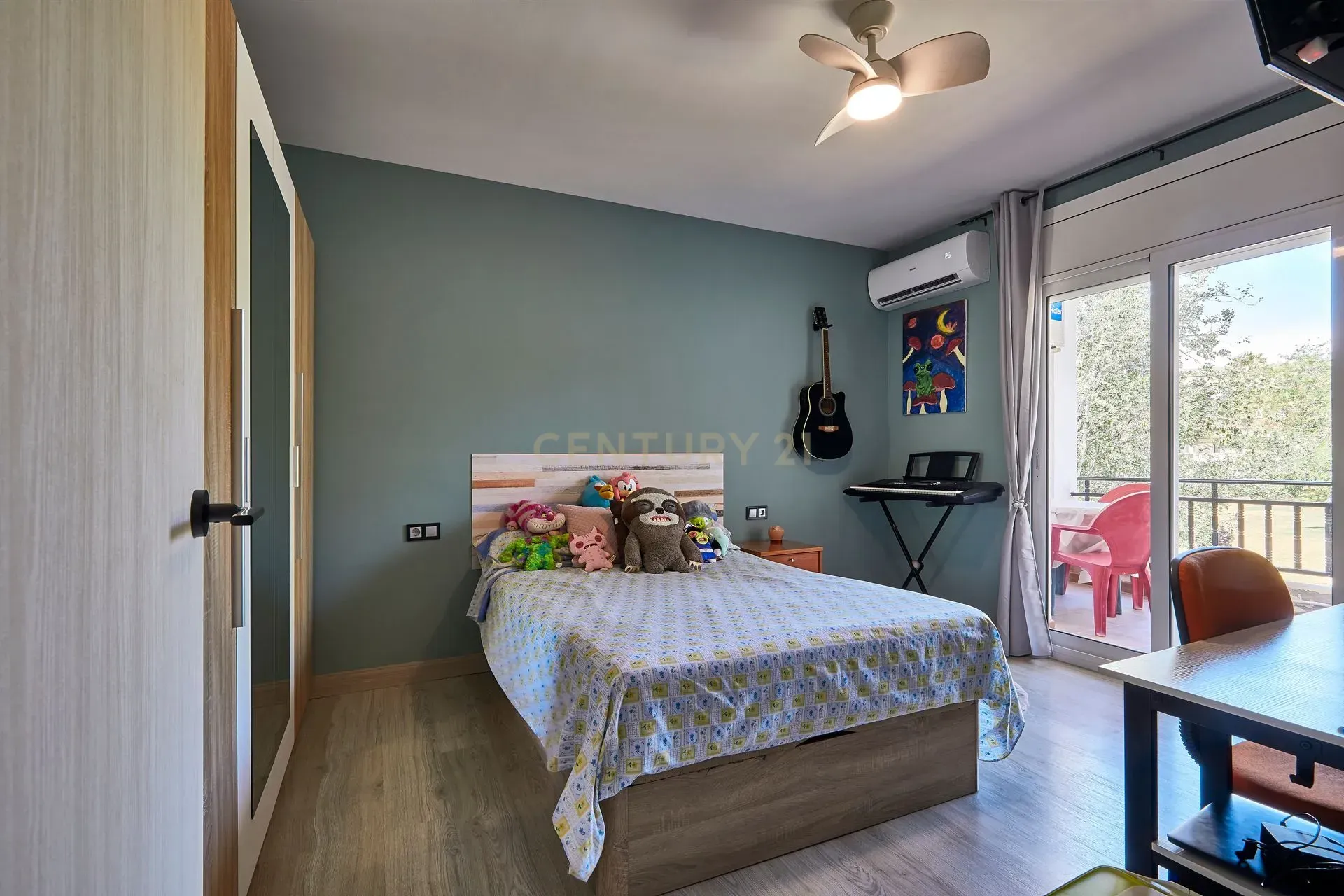 House in Sant Pere de Ribes, Barcelona, Spain 4 bedrooms, 207 sq.m. No. 181320