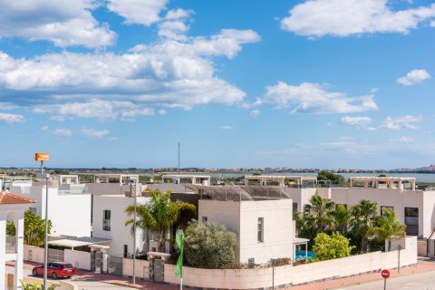 Villa à Los Montesinos, Alicante, Espagne 5 chambres, 116 m2 No. 136213