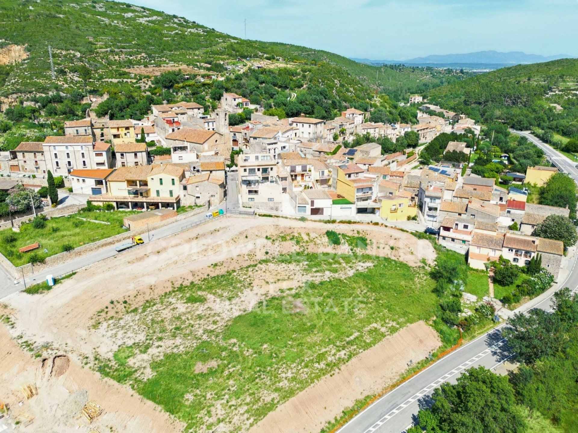 Parcela en Gerona, España 4203 m2 No. 160134