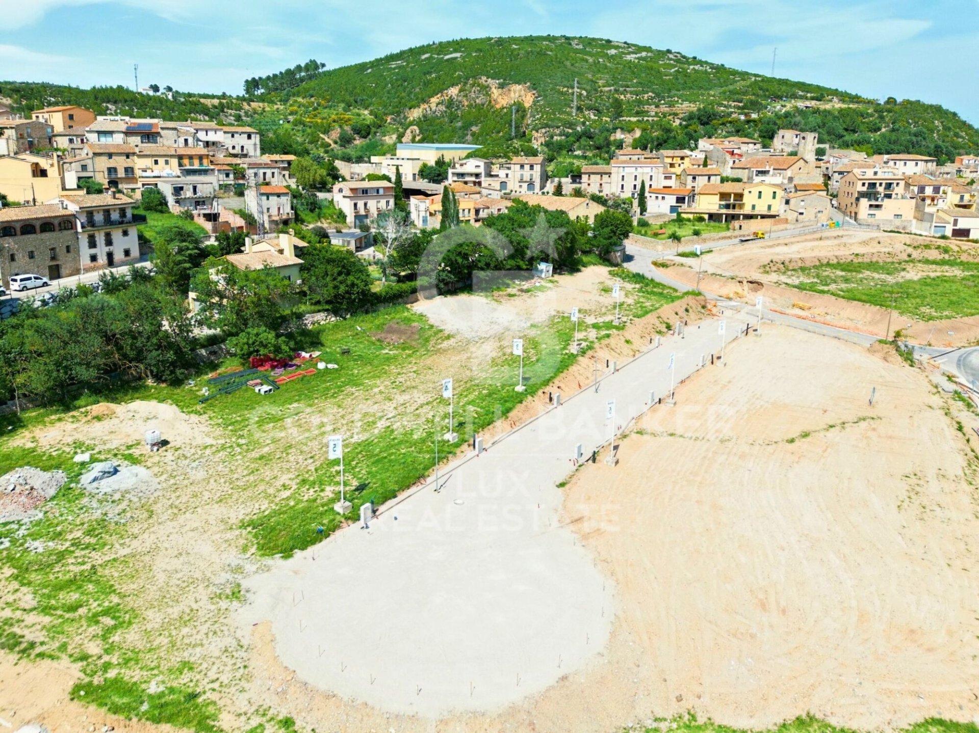 Parcela en Gerona, España 4203 m2 No. 160134