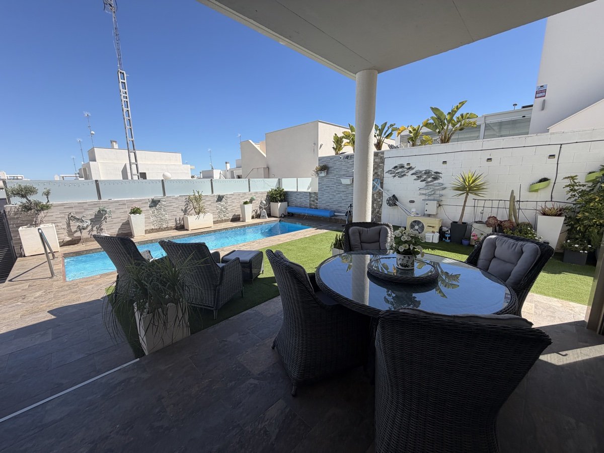 Villa Villamartin, Alicante, Spānijā 3 istabas, 115 m2 Nr. 188899