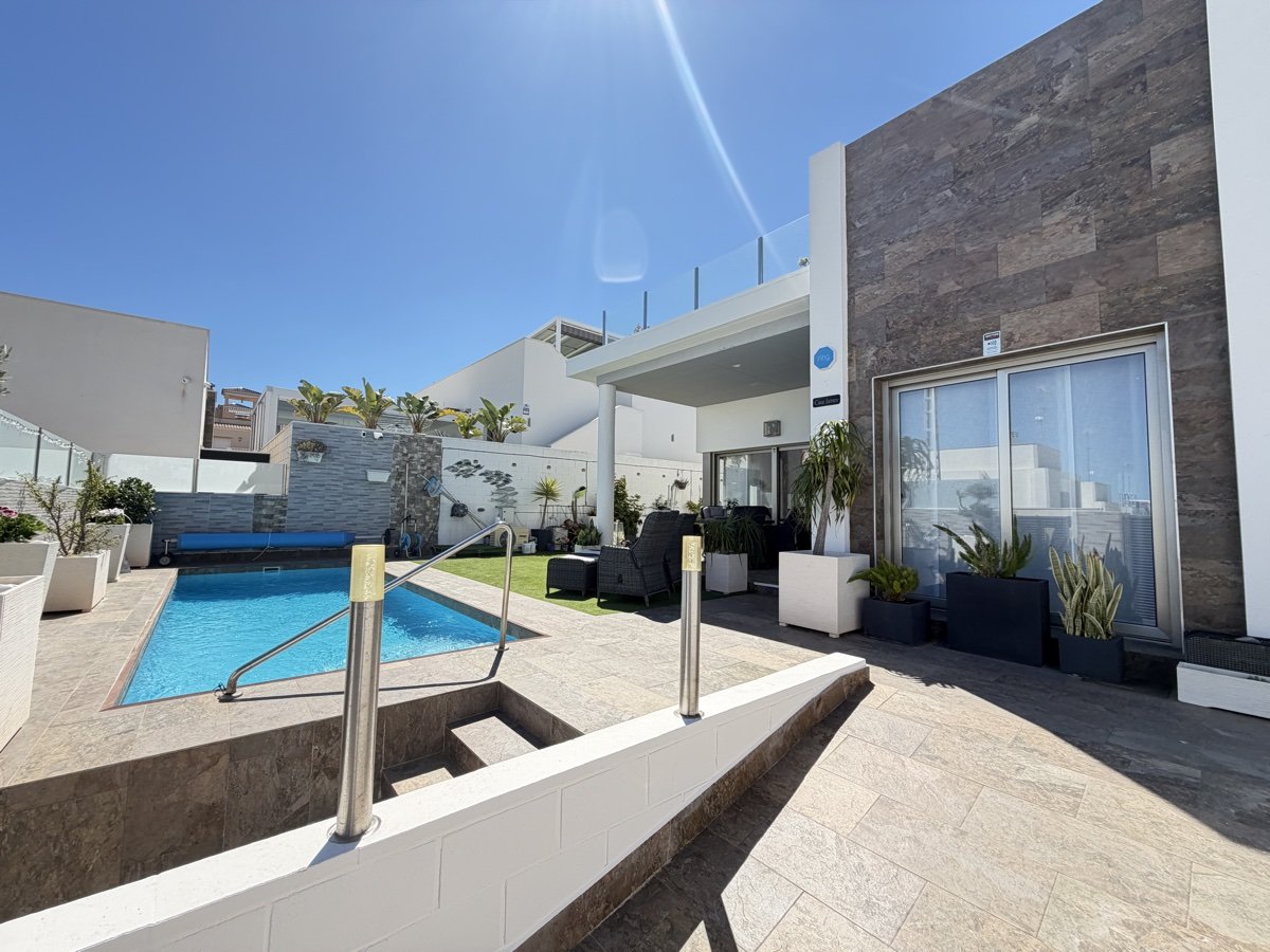 Villa Villamartin, Alicante, Spānijā 3 istabas, 115 m2 Nr. 188899