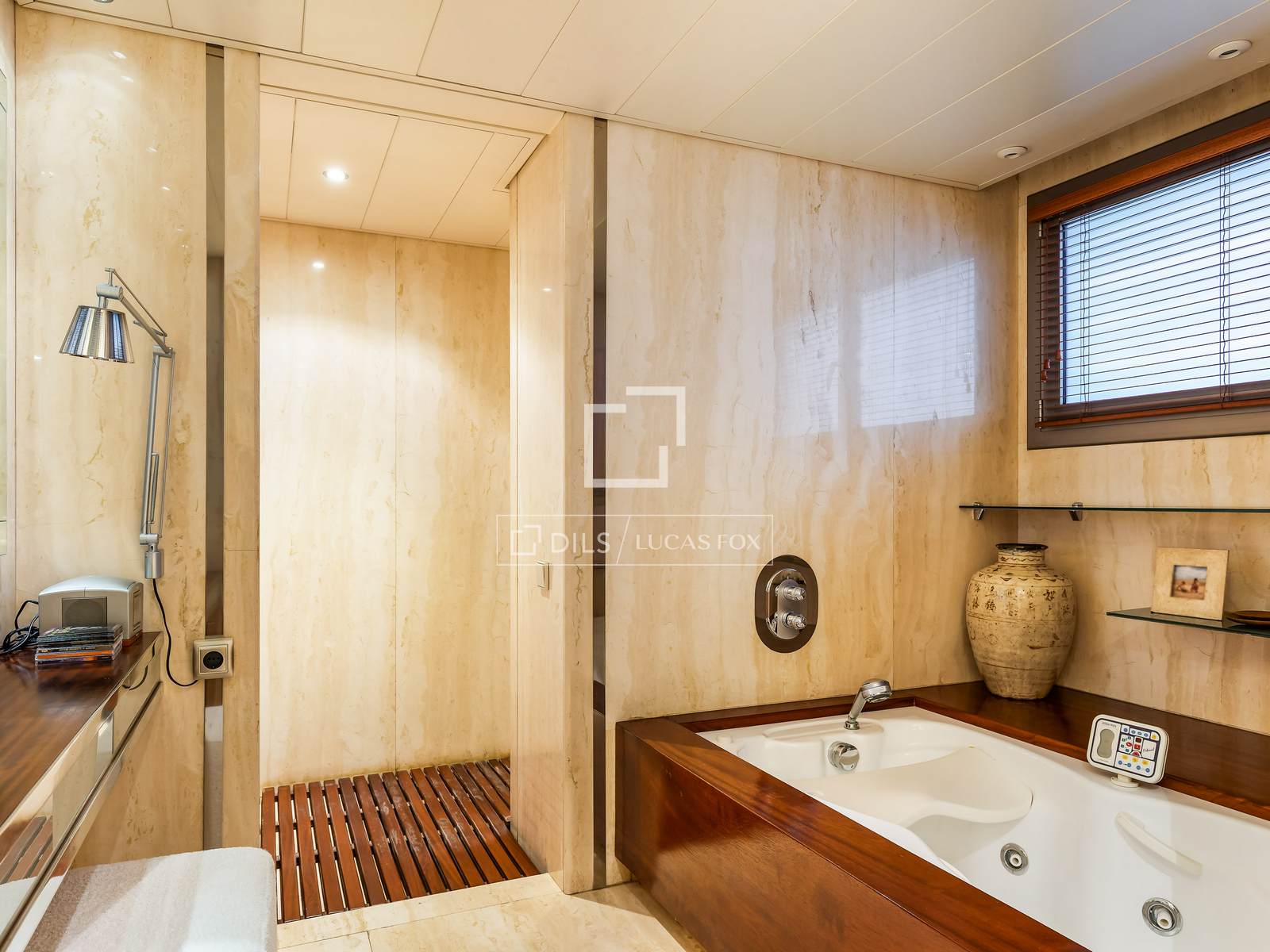Apartamento en Barcelona, España 5 dormitorios, 400 m2 No. 150492