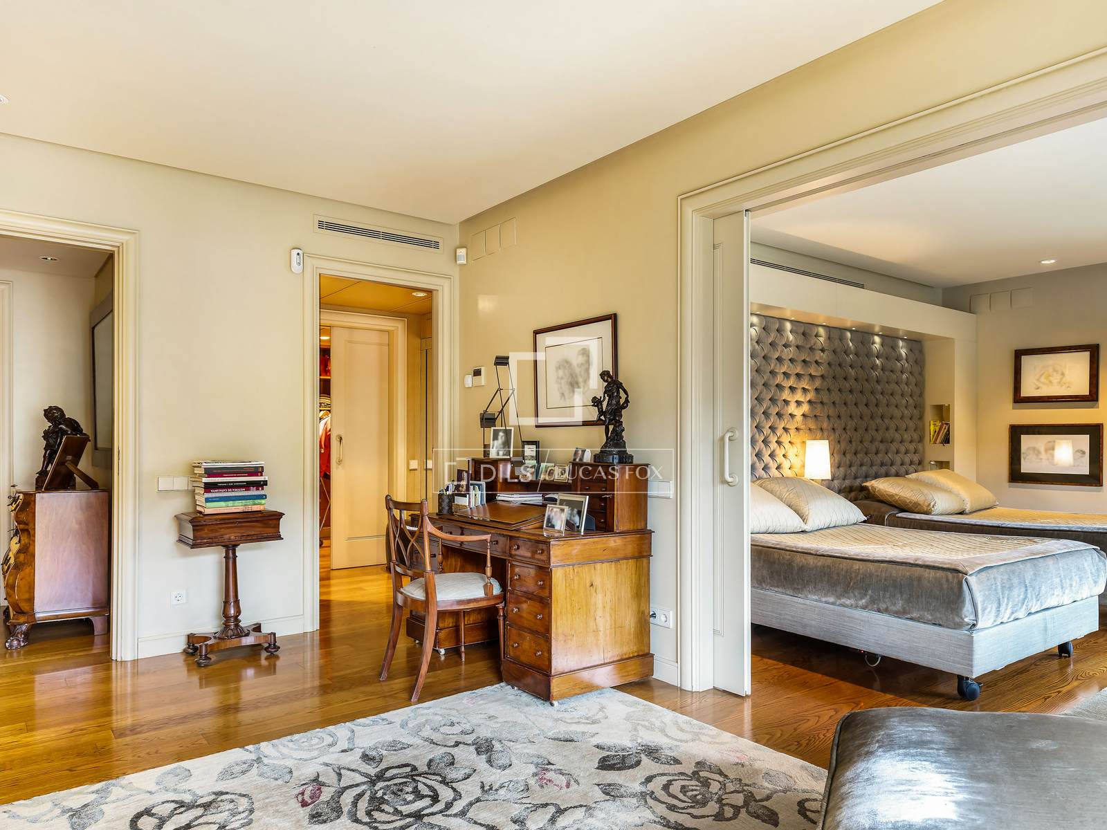 Apartamento en Barcelona, España 5 dormitorios, 400 m2 No. 150492