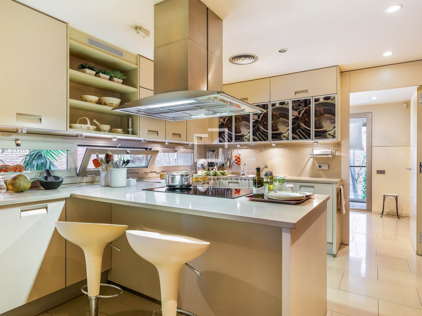 Apartamento en Barcelona, España 5 dormitorios, 400 m2 No. 150492