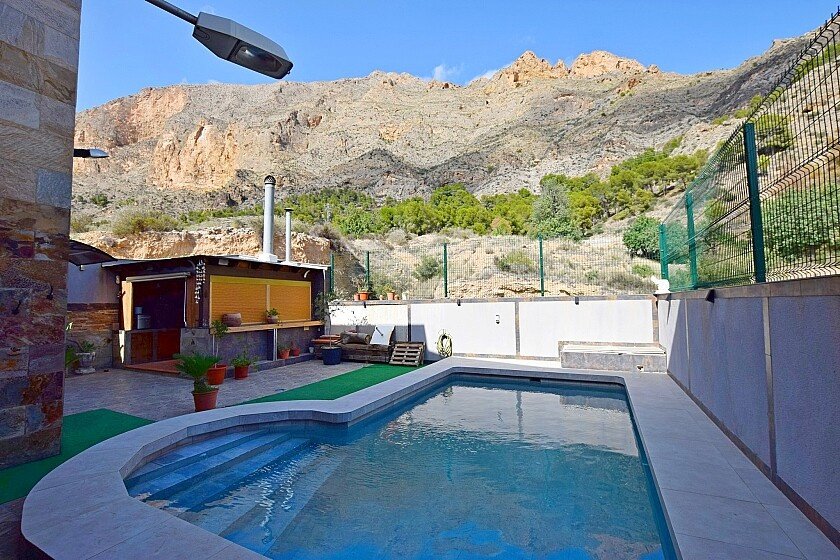 Villa in Redovan, Alicante, Spain 7 bedrooms, 350 sq.m. No. 111291