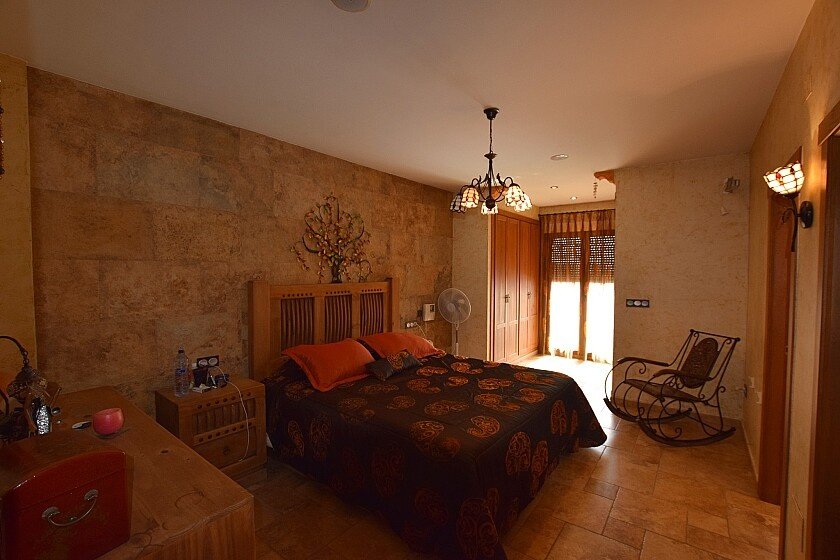 Villa in Redovan, Alicante, Spain 7 bedrooms, 350 sq.m. No. 111291