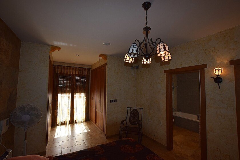 Villa in Redovan, Alicante, Spain 7 bedrooms, 350 sq.m. No. 111291