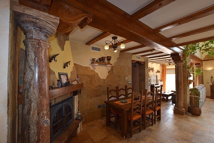 Villa in Redovan, Alicante, Spain 7 bedrooms, 350 sq.m. No. 111291