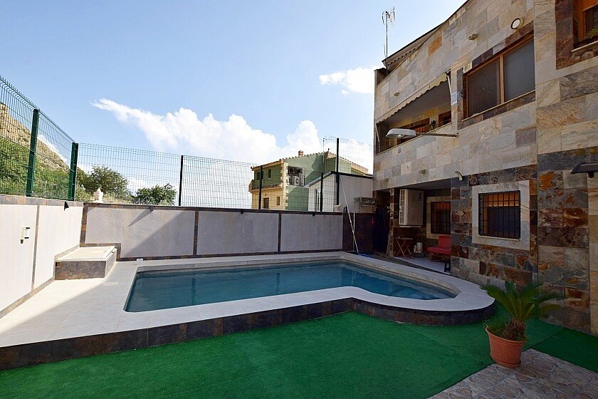 Villa in Redovan, Alicante, Spain 7 bedrooms, 350 sq.m. No. 111291
