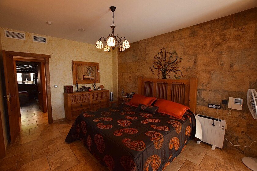 Villa in Redovan, Alicante, Spain 7 bedrooms, 350 sq.m. No. 111291