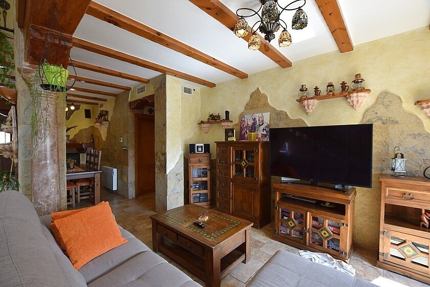 Villa in Redovan, Alicante, Spain 7 bedrooms, 350 sq.m. No. 111291