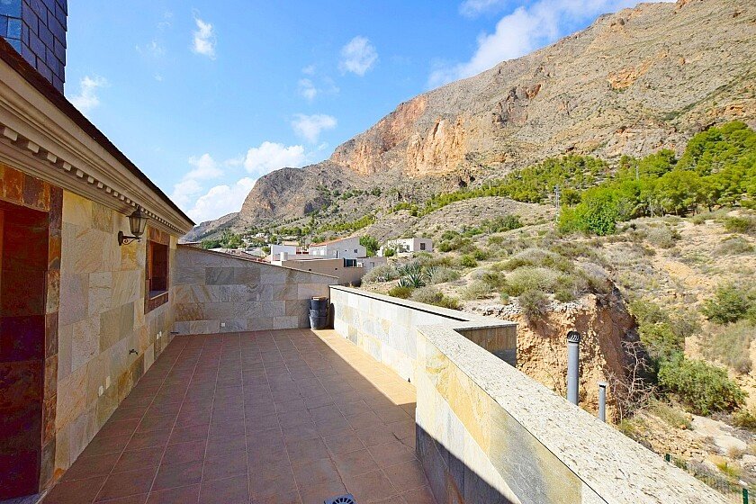 Villa in Redovan, Alicante, Spain 7 bedrooms, 350 sq.m. No. 111291