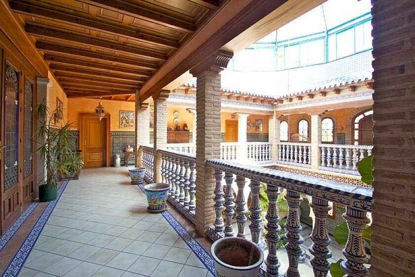 Huoneisto Alicante, Espanja 5 makuuhuonetta, 860 m2 No. 111295
