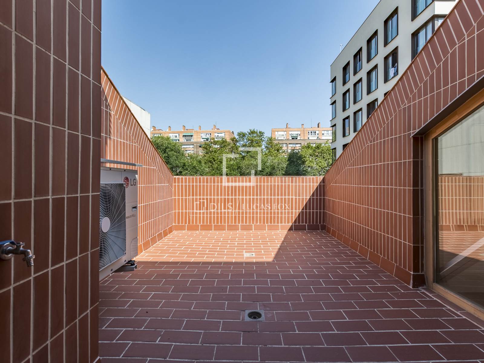 Квартира в Барселона, Испания 2 спальни, 188м2 №150880