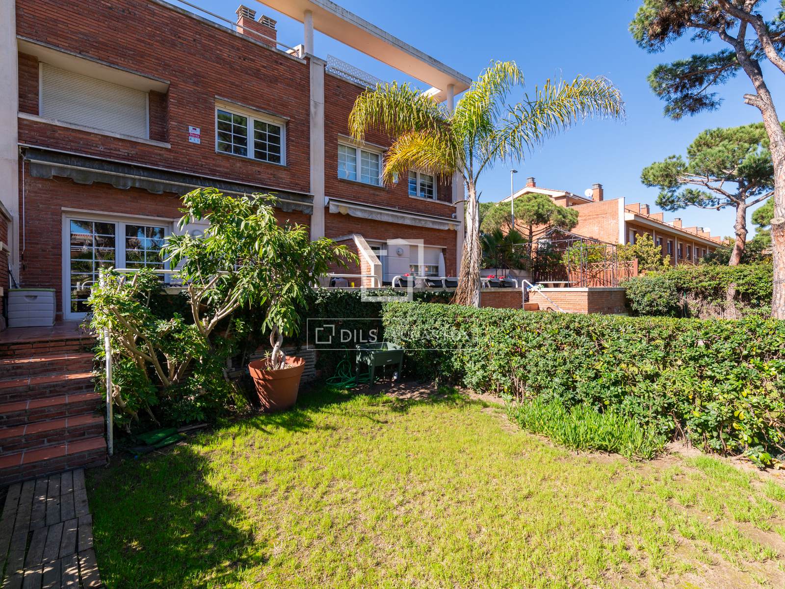 Villa in Gava, Barcelona, Spain 5 bedrooms, 292 sq.m. No. 150878