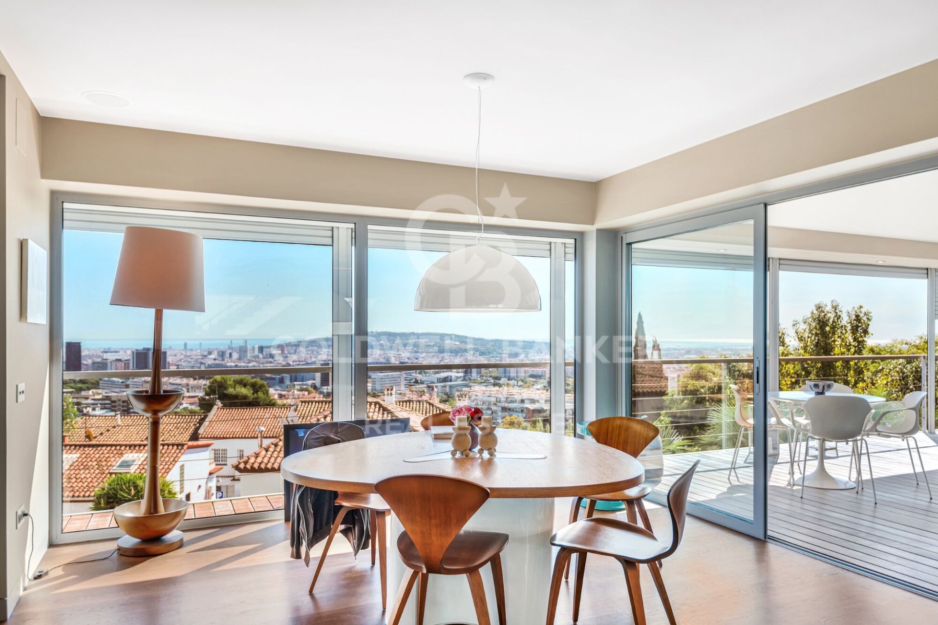 Māja Barcelona, Spānijā 6 istabas, 730 m2 Nr. 160390