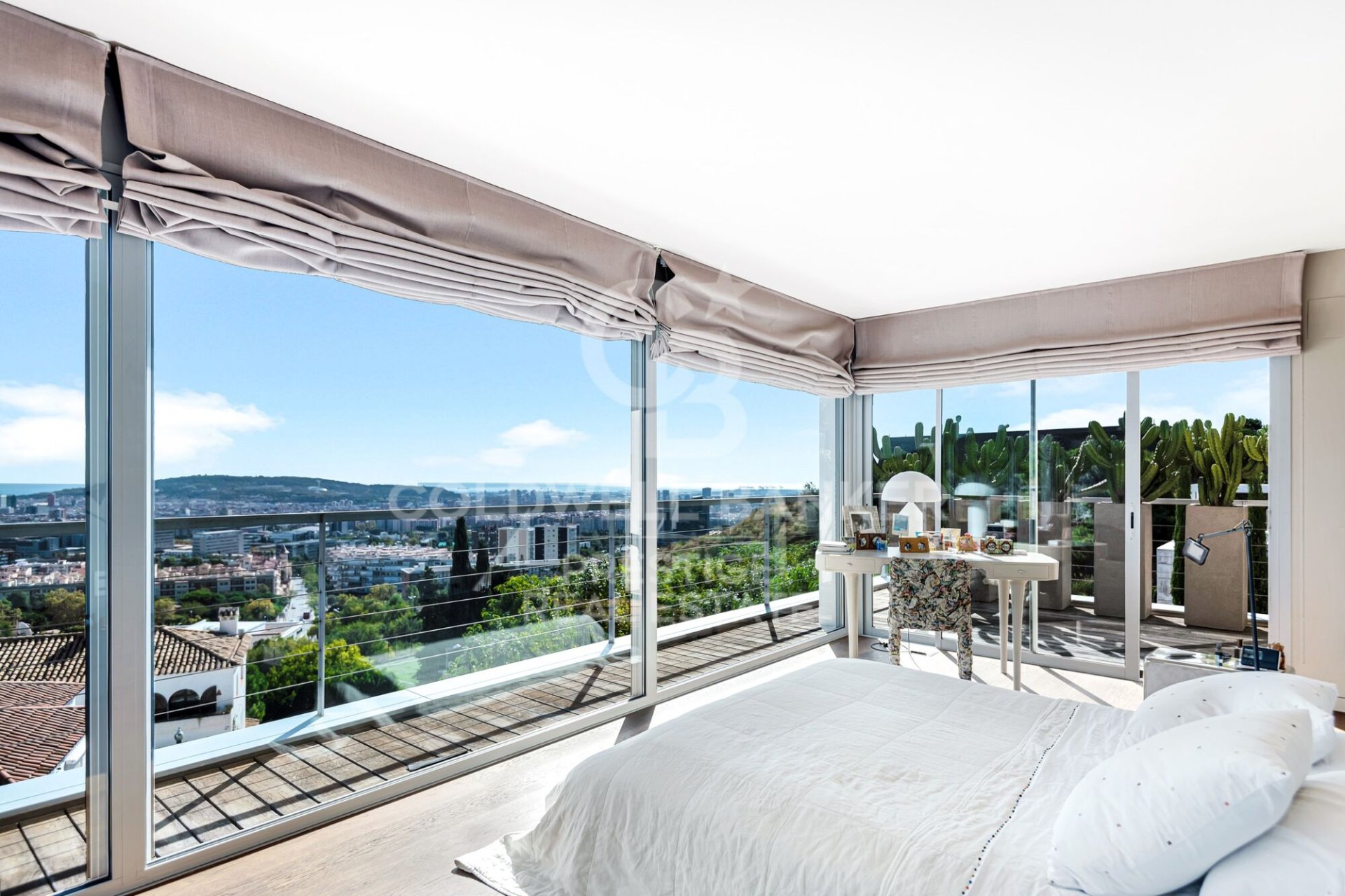 Māja Barcelona, Spānijā 6 istabas, 730 m2 Nr. 160390
