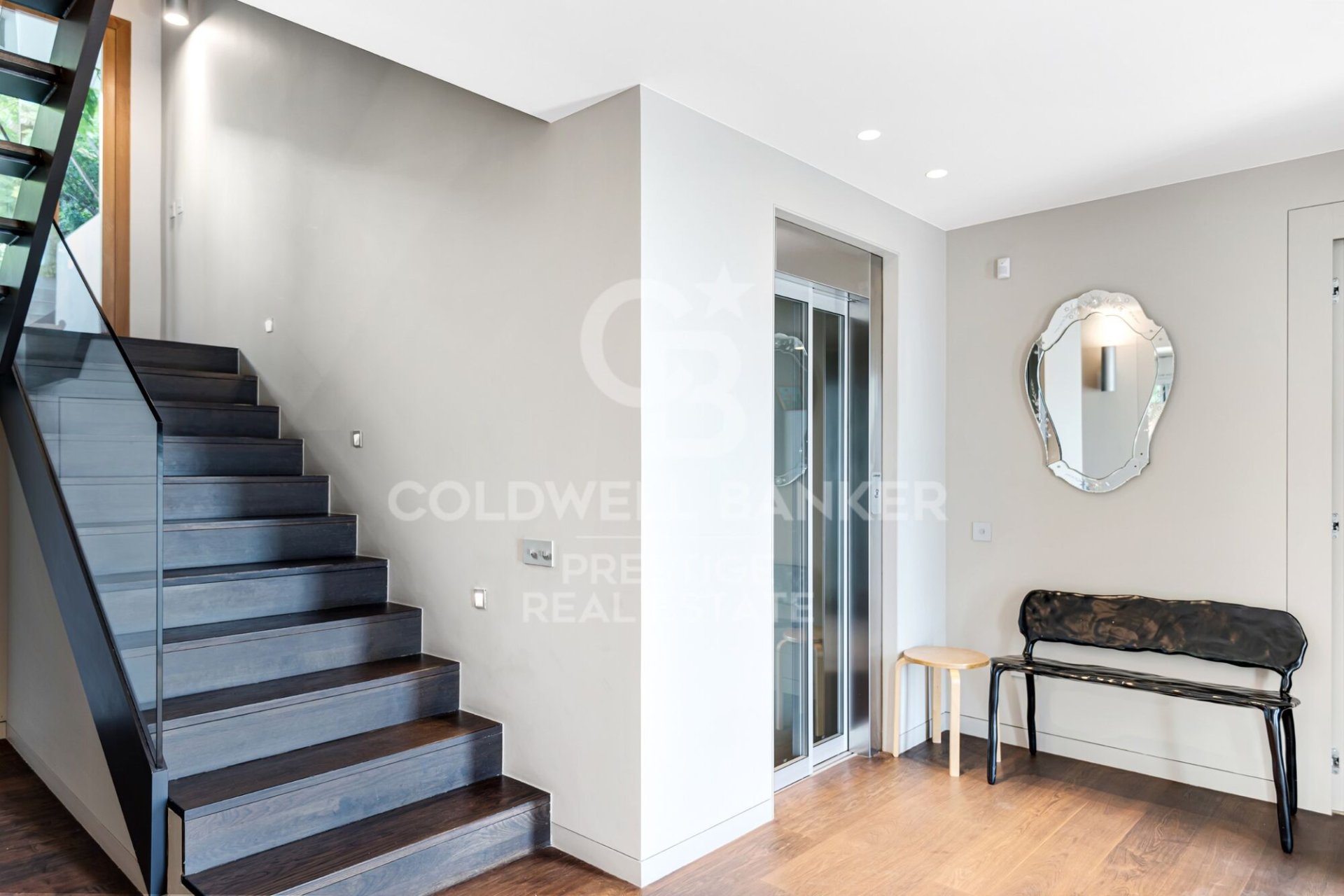 Māja Barcelona, Spānijā 6 istabas, 730 m2 Nr. 160390