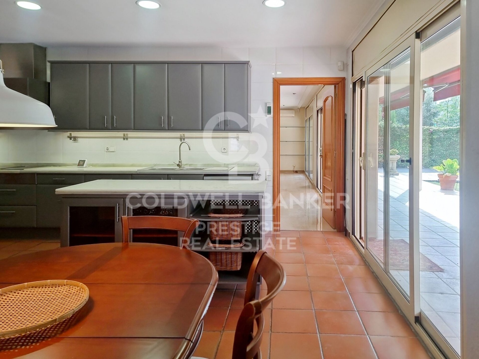 House in Esplugues de Llobregat, Barcelona, Spain 5 bedrooms, 465 sq.m. No. 160392