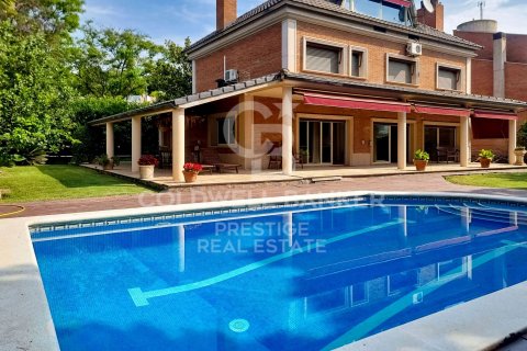 Casa a Esplugues de Llobregat, Barcelona, Spagna 5 camere da letto, 465 mq. N° 160392
