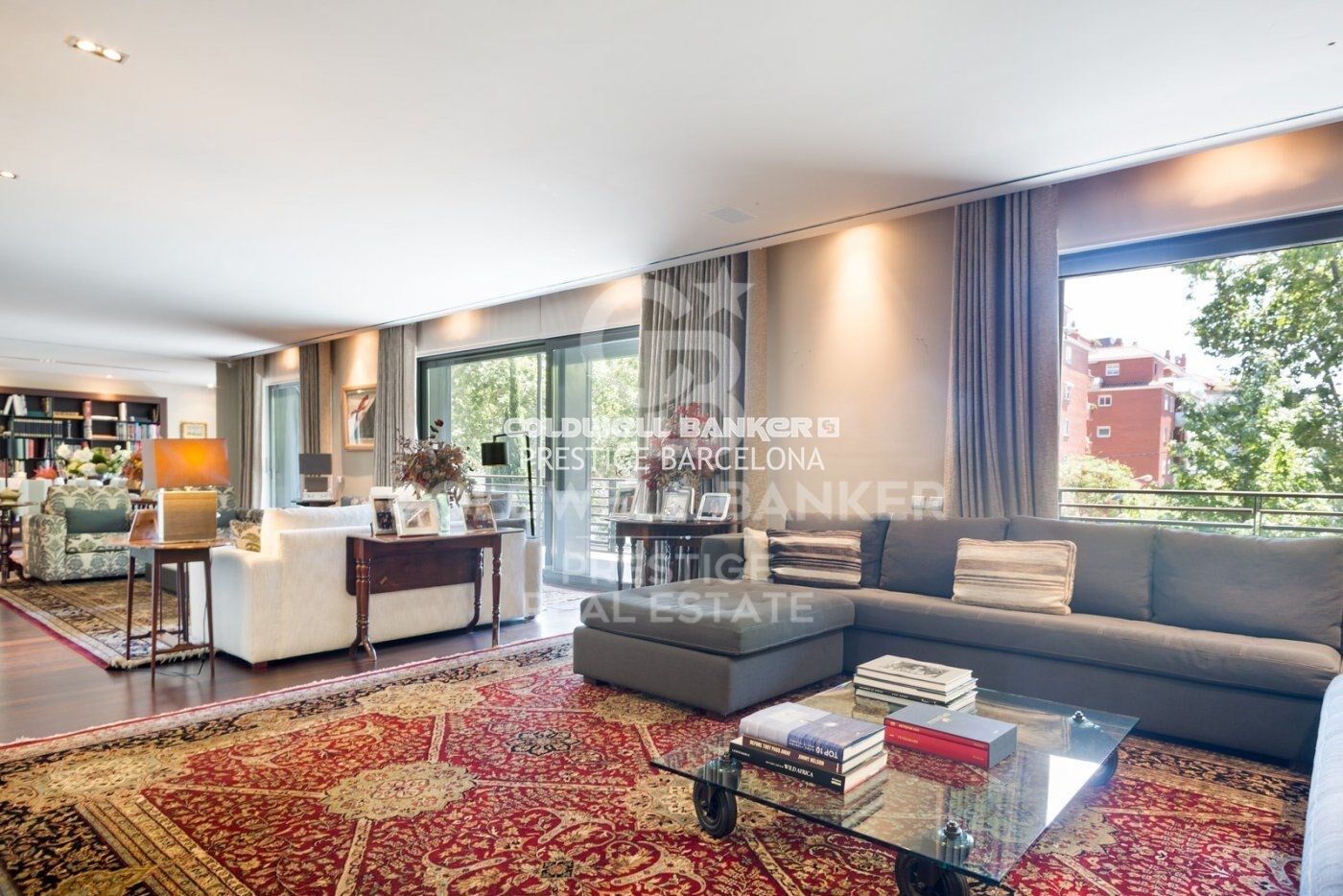 Huoneisto Barcelona, Espanja 5 makuuhuonetta, 500 m2 No. 160396