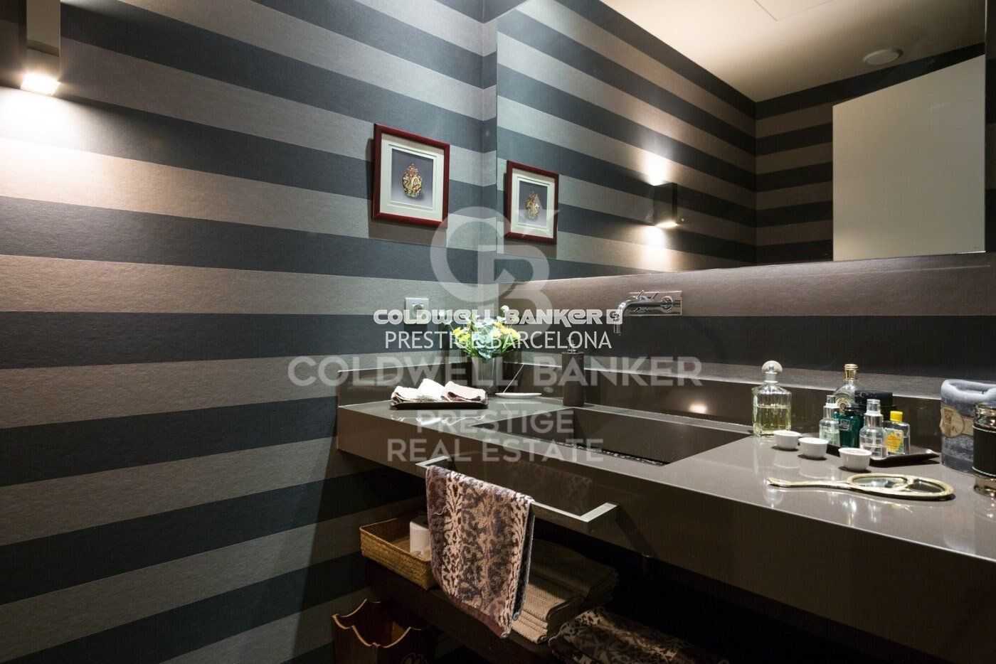 Huoneisto Barcelona, Espanja 5 makuuhuonetta, 500 m2 No. 160396