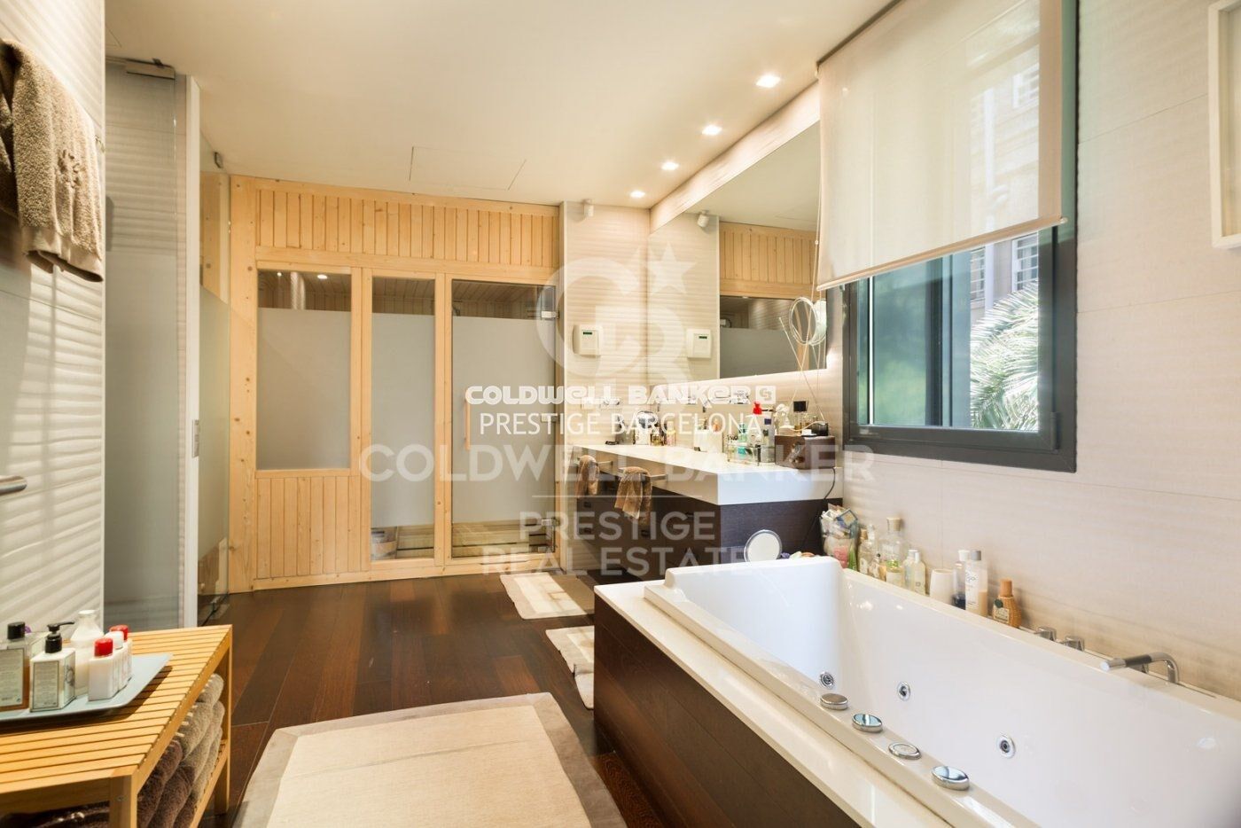 Huoneisto Barcelona, Espanja 5 makuuhuonetta, 500 m2 No. 160396
