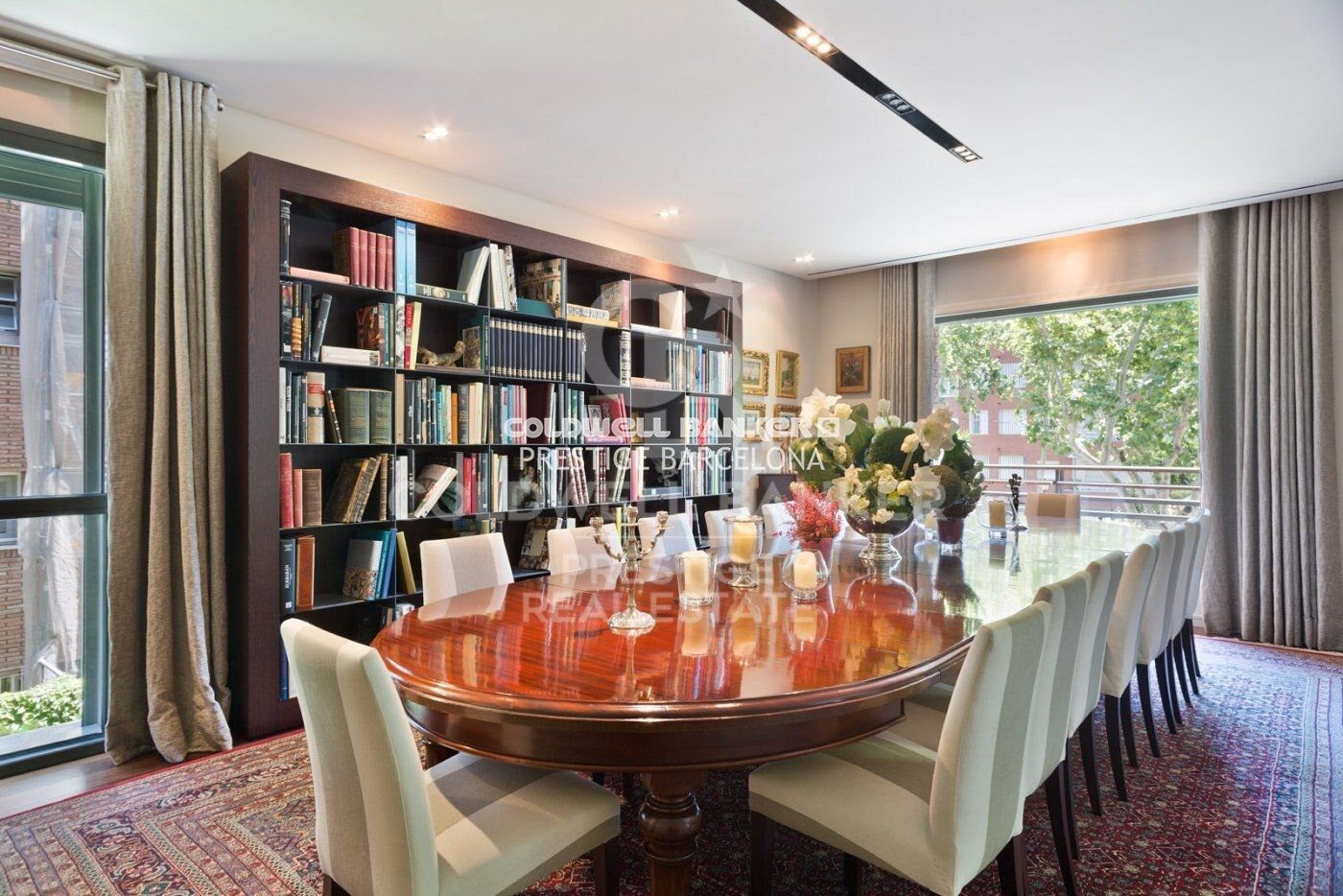 Huoneisto Barcelona, Espanja 5 makuuhuonetta, 500 m2 No. 160396